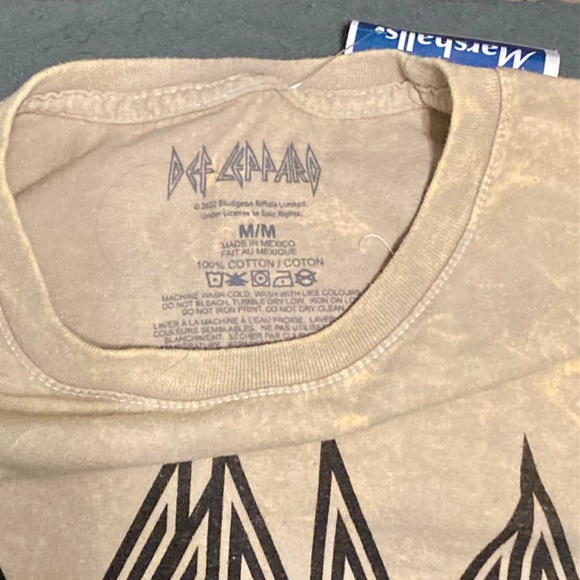 Def Leopard Rock Band Crop Top - New With Tags! - Picture 2 of 2